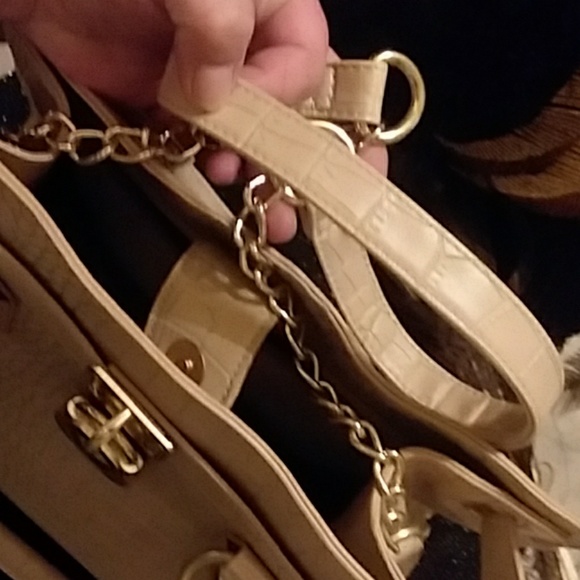 Satchel-Never been used - Picture 3 of 8